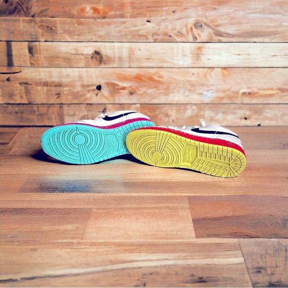 Air Jordan 1 Low GS Multi Color. Size 5. - Picture 12 of 12